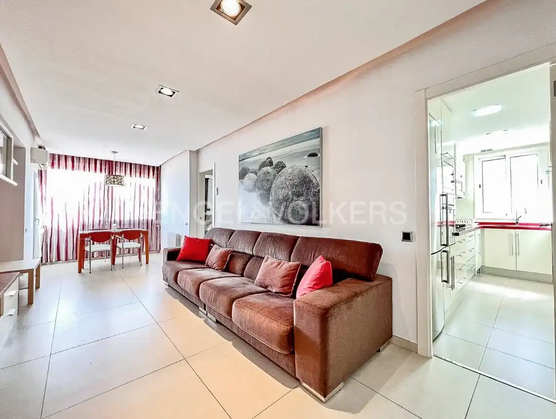 Sala de estar de Ático en venta en Barcelona con Aire acondicionado, Calefacción y Amueblado