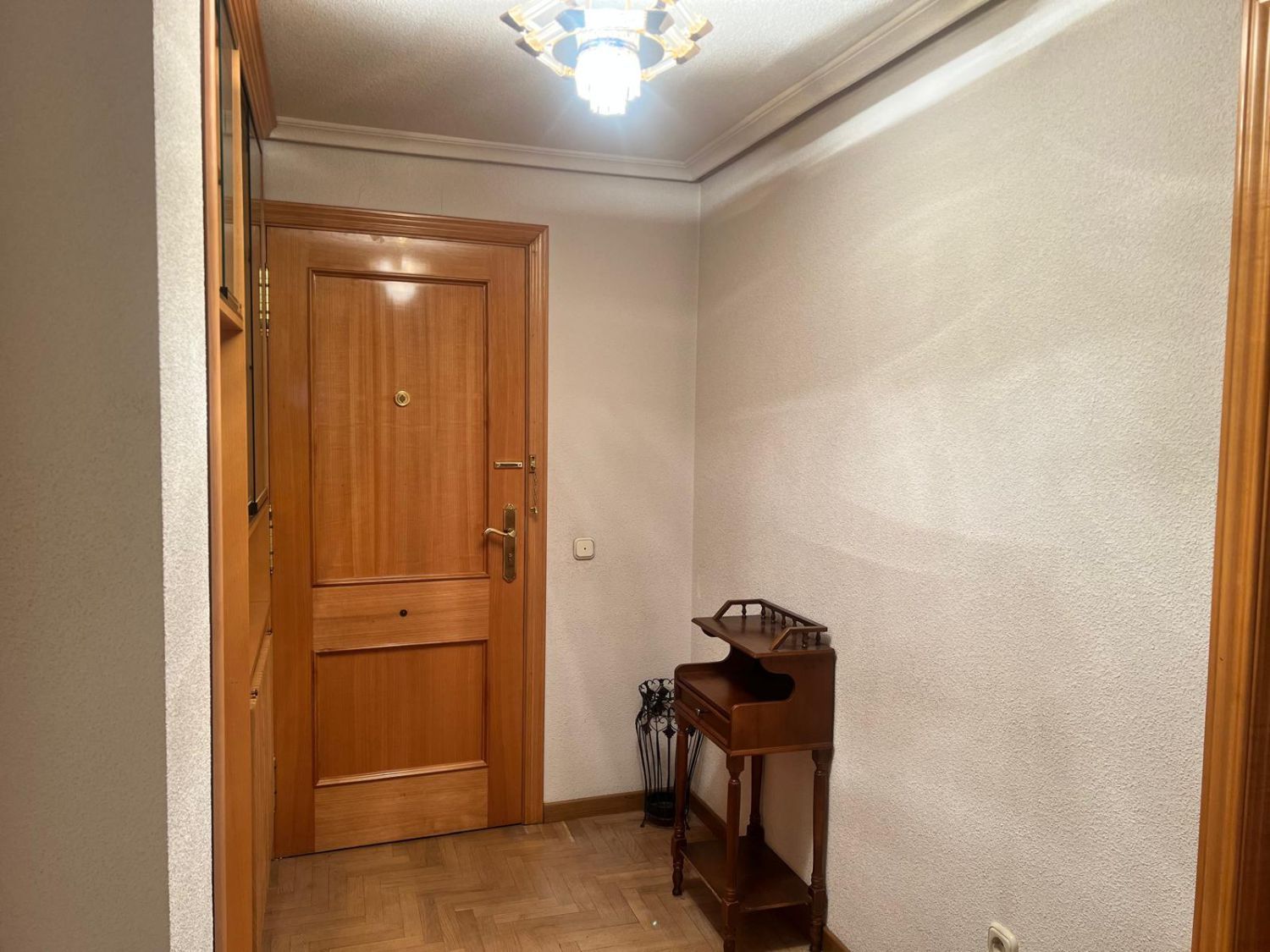 Wohnung zum Verkauf in Salamanca Capital mit Klimaanlage, Heizung und Möbliert