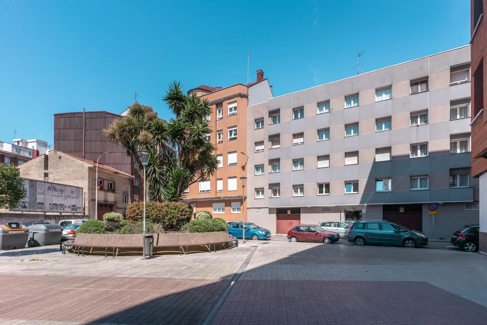 Vista exterior de Pis en venda en Gijón  amb Calefacció, Jardí privat i Terrassa
