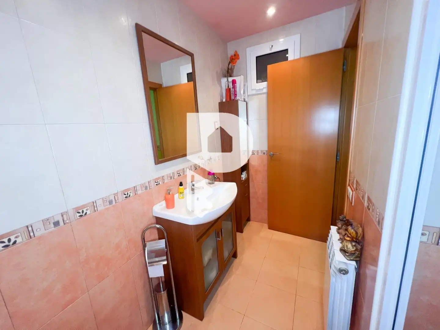 Bany de Casa o xalet en venda en Vallirana amb Aire condicionat, Calefacció i Jardí privat
