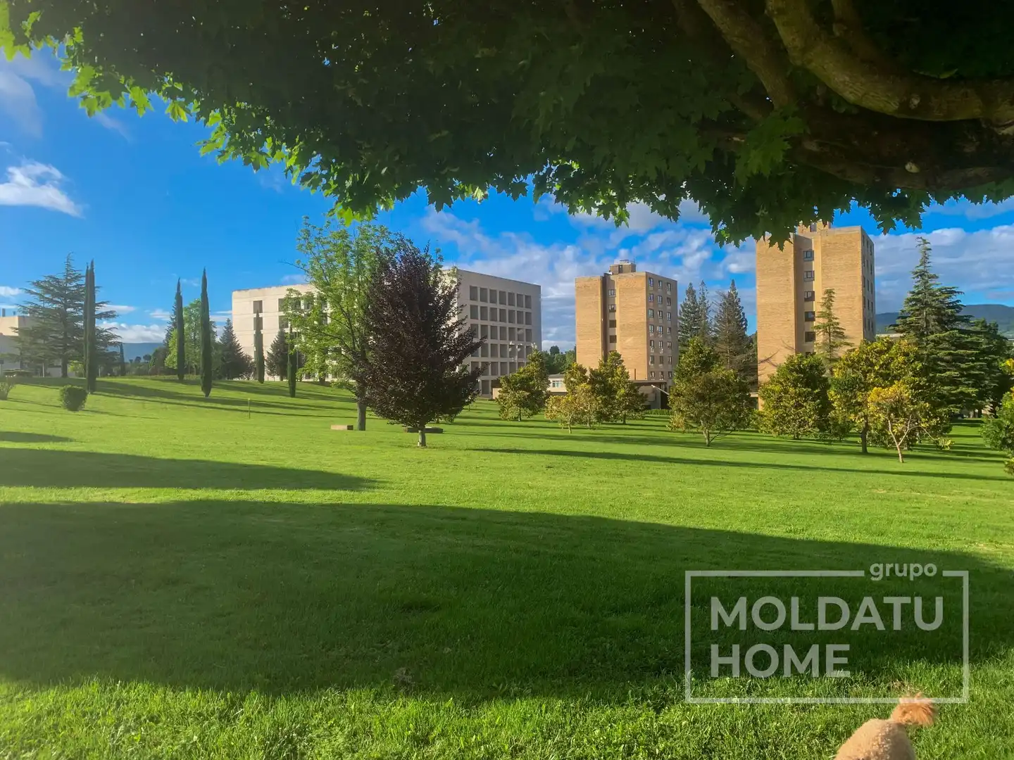 Außenansicht von Wohnung zur Miete in  Pamplona / Iruña mit Heizung und Möbliert
