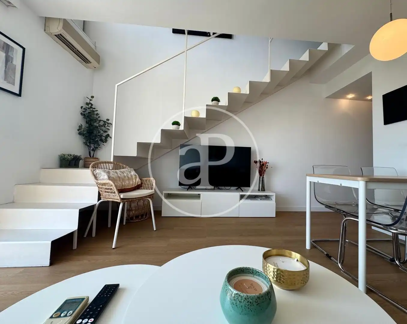 Living room of Duplexes for rent in Valencia  with Air Conditioner, Heating and Furnished