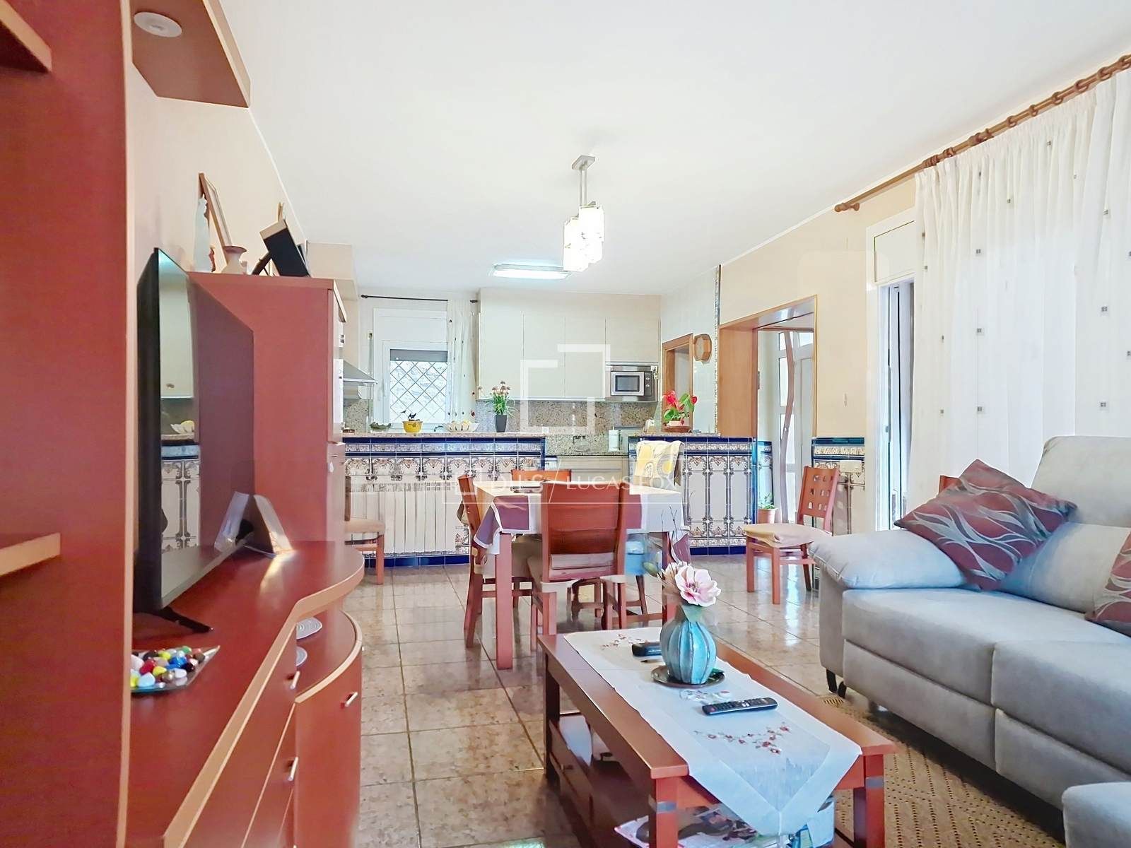 Cuina de Finca rústica en venda en Cubelles amb Jardí privat, Terrassa i Balcó