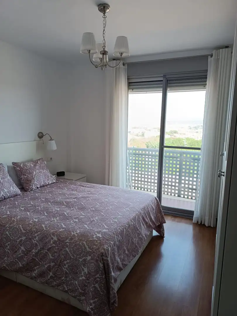Dormitori de Pis en venda en Almansa amb Calefacció, Parquet i Balcó