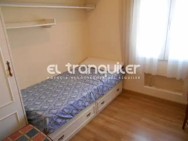 Penthouse with lift to rent in Calle Torres Miranda, imagen 17