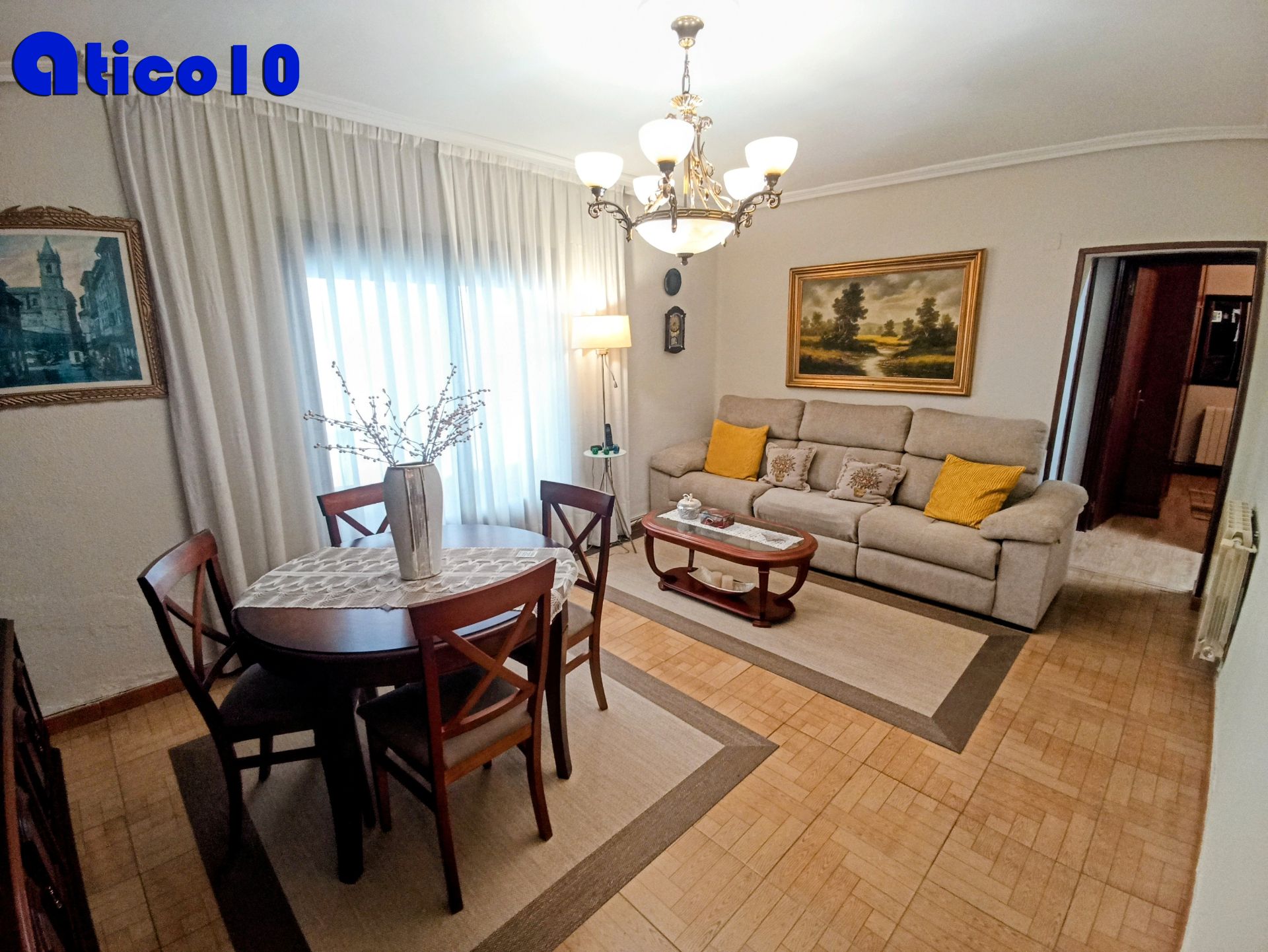 Living room of Flat for sale in Oviedo   with Heating, Parquet flooring and Furnished