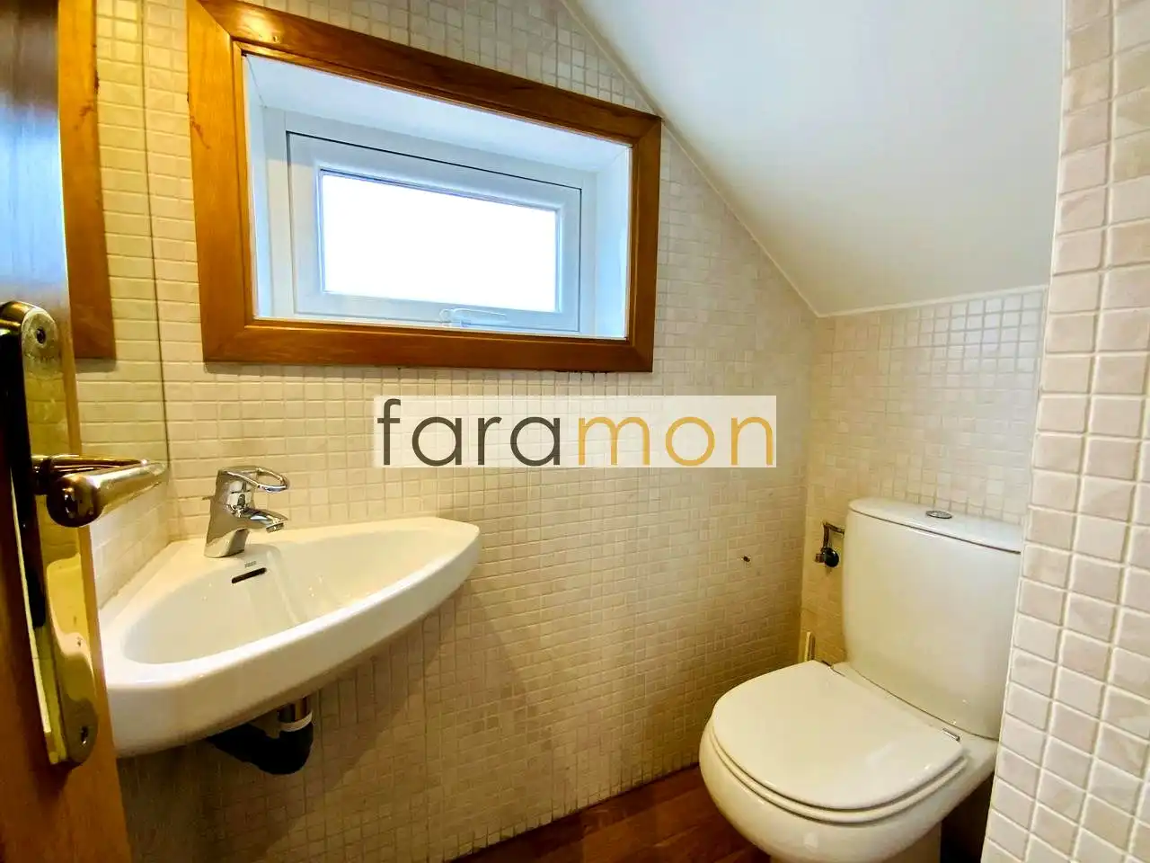 Bathroom of Flat for rent in Vigo   with Heating, Terrace and Storage room