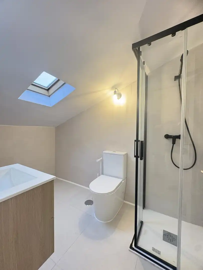 Bathroom of Duplexes for rent in Villa de Vallecas