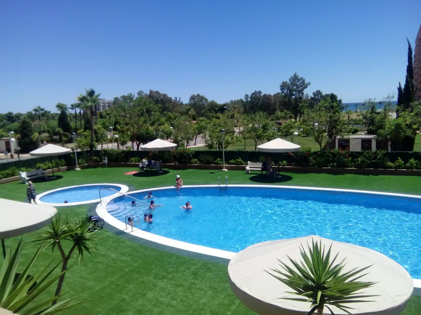 Swimming pool of Flat for rent in Oropesa del Mar / Orpesa  with Air Conditioner, Storage room and Furnished