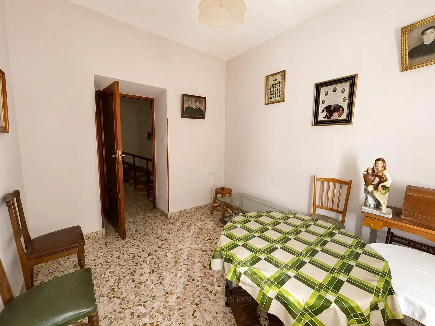 Houses for sale in Tomelloso  with Heating, Storage room and Furnished