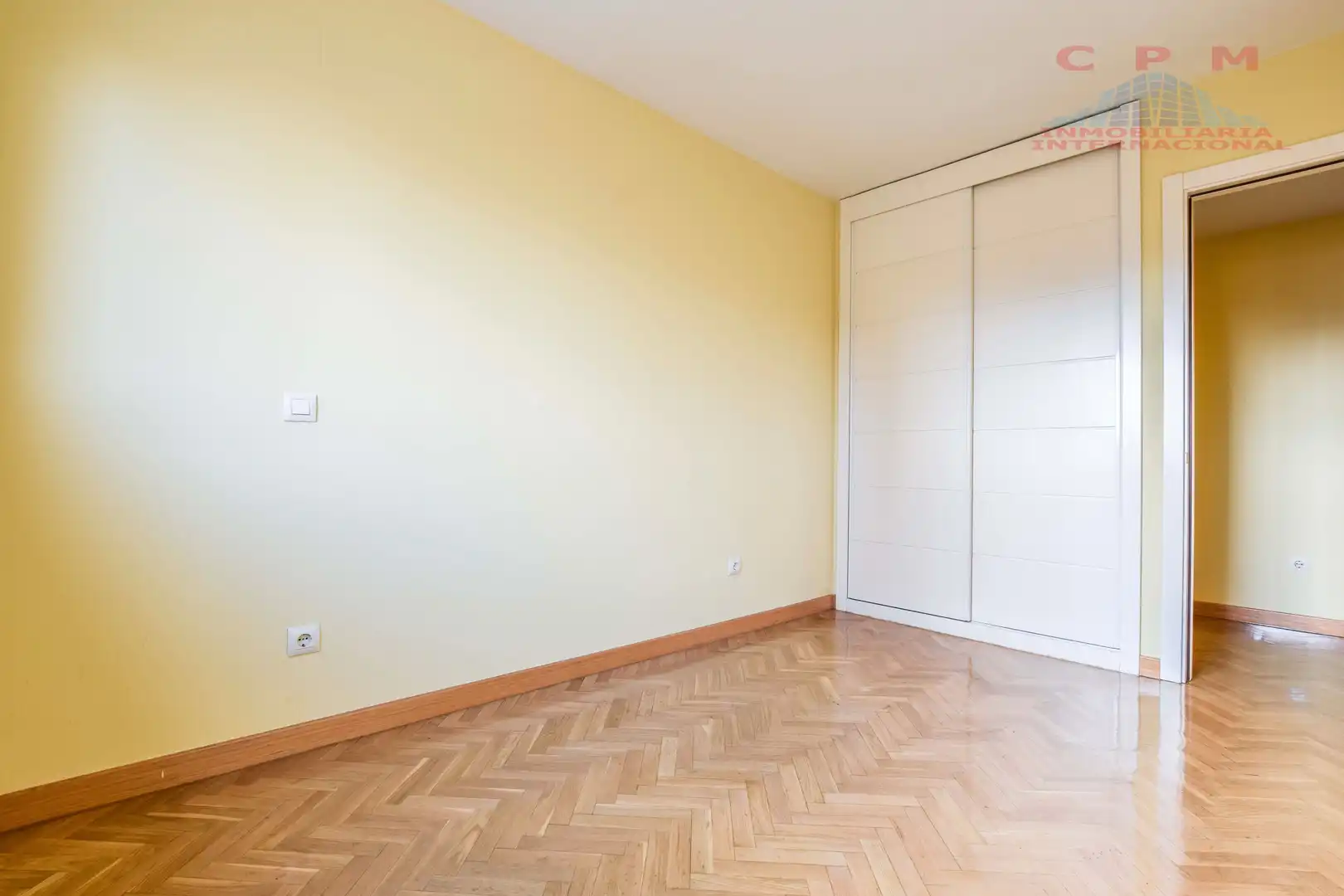 Bedroom of Flat for rent to own in Madrid  with Air Conditioner, Heating and Oven