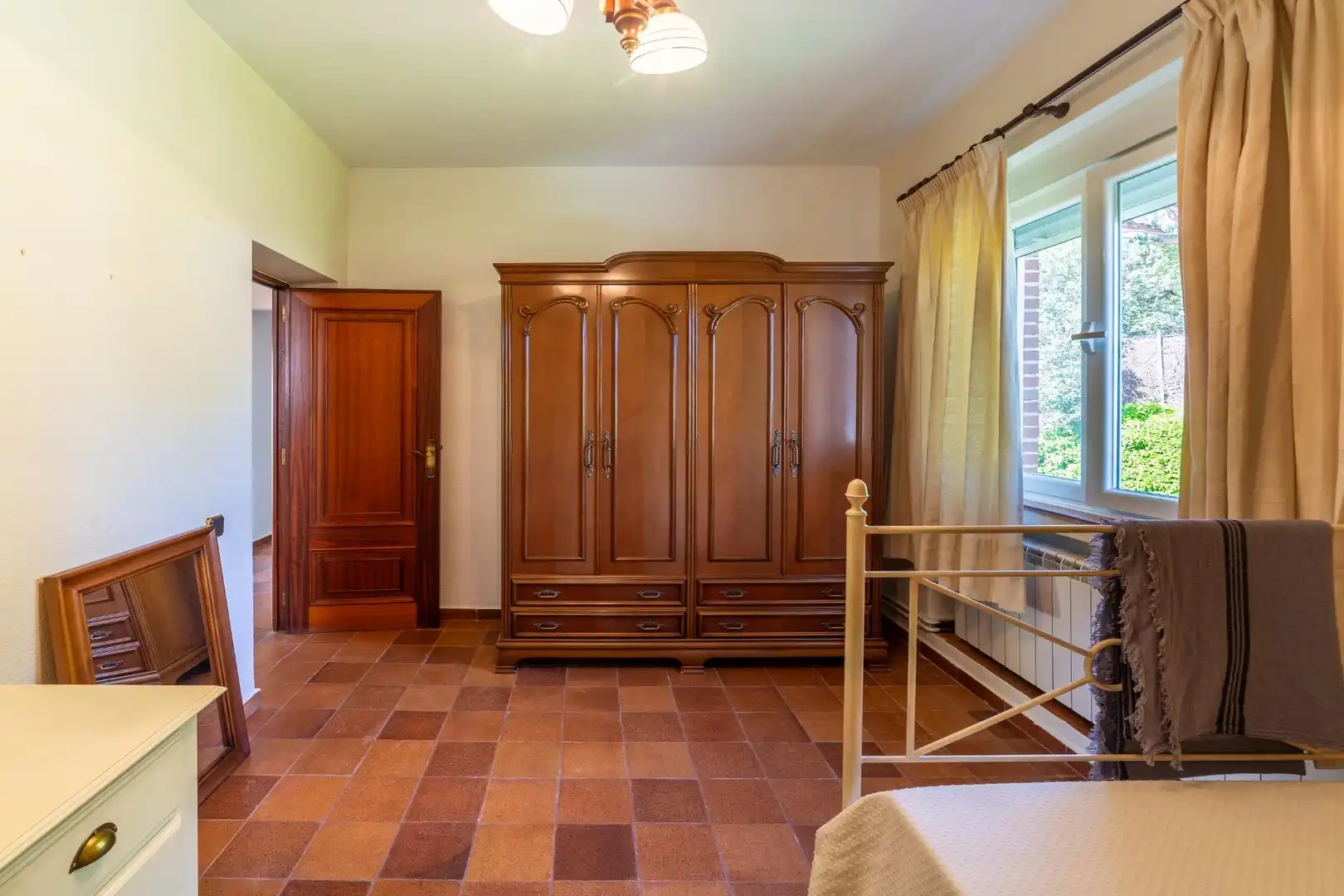 Dormitori de Casa o xalet en venda en Tudela de Duero amb Calefacció, Jardí privat i Terrassa