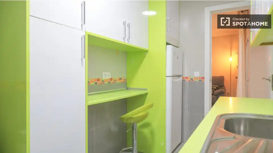Kitchen of Flat for rent in Madrid  with Air Conditioner, Heating and Furnished