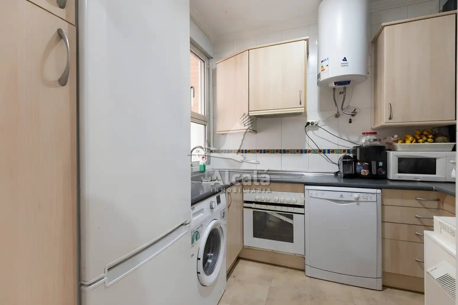Cocina de Piso en venta en Madrid con Calefacción, Jardín privado y Piscina