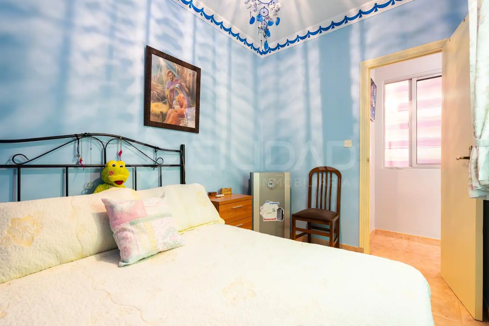 Bedroom of Houses for sale in Sevilla