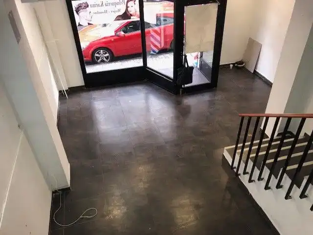 Local comercial en venda a Calle de Arias, imagen 6