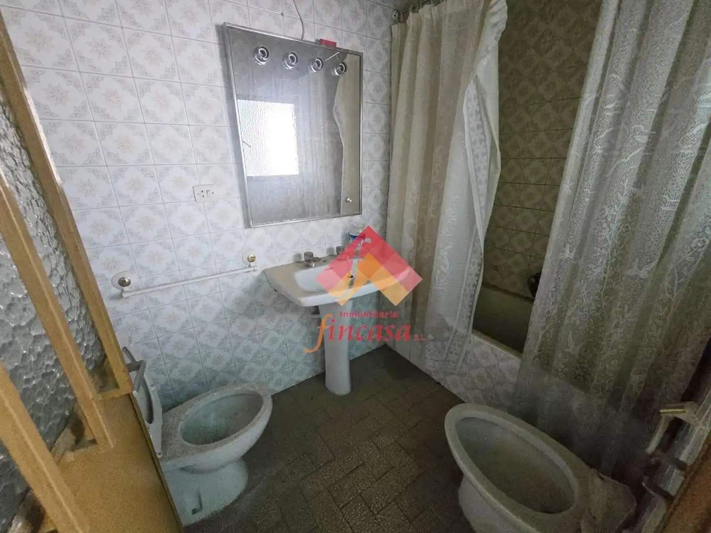 Bathroom of Flat for sale in Ronda  with Terrace and Balcony