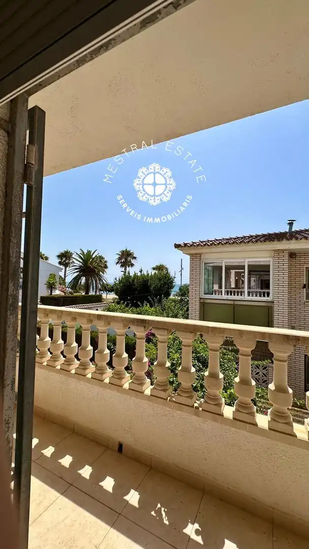 Vista exterior de Casa adosada en venta en Cambrils con Calefacción, Terraza y Trastero
