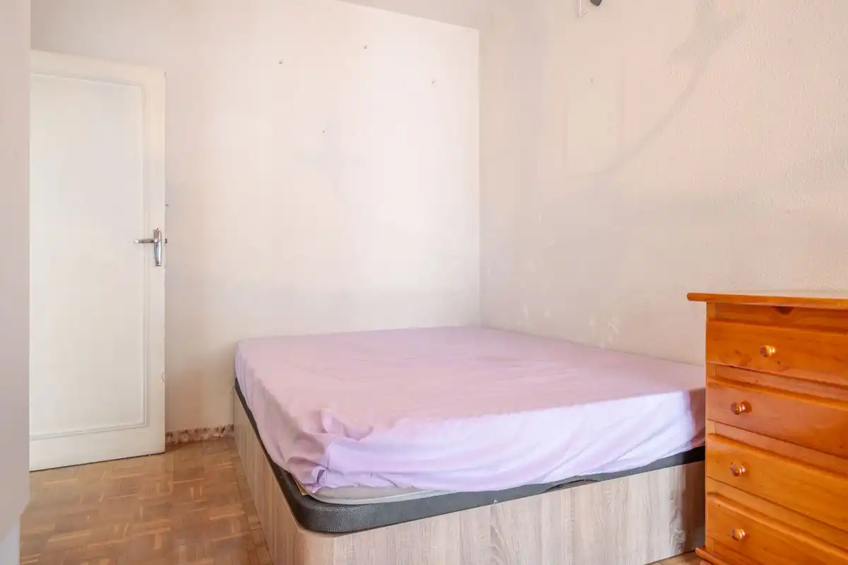 Dormitori de Pis en venda en Madrid amb Calefacció i Traster
