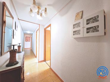 Appartamento con balcone in vendita a Calle de María Guerrero 22