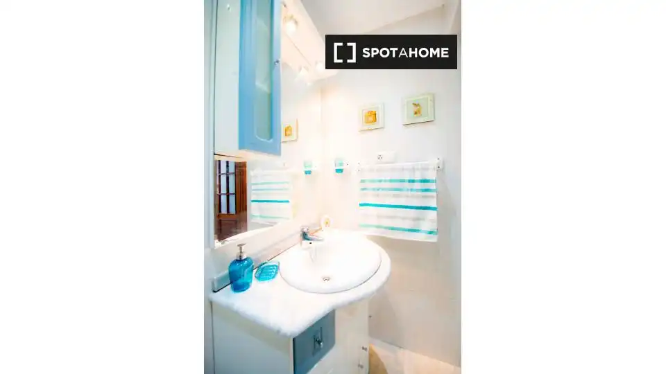 Room in Santutxu - Basarrate