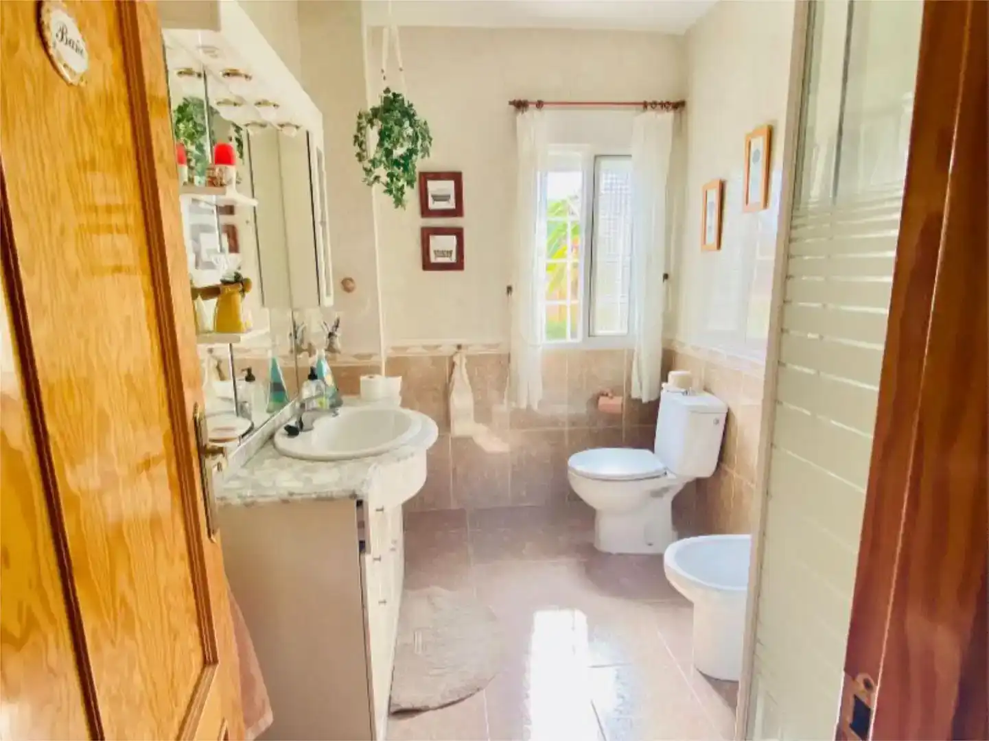 Bany de Casa o xalet en venda en Villa del Prado amb Jardí privat, Piscina i Balcó