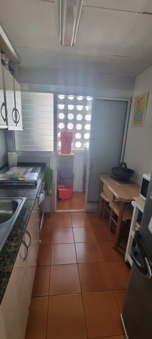 Cocina de Piso en venta en Badalona con Parquet, Horno y Alarma