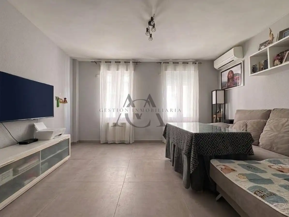 Habitación de Piso en venta en Lucena con Aire acondicionado