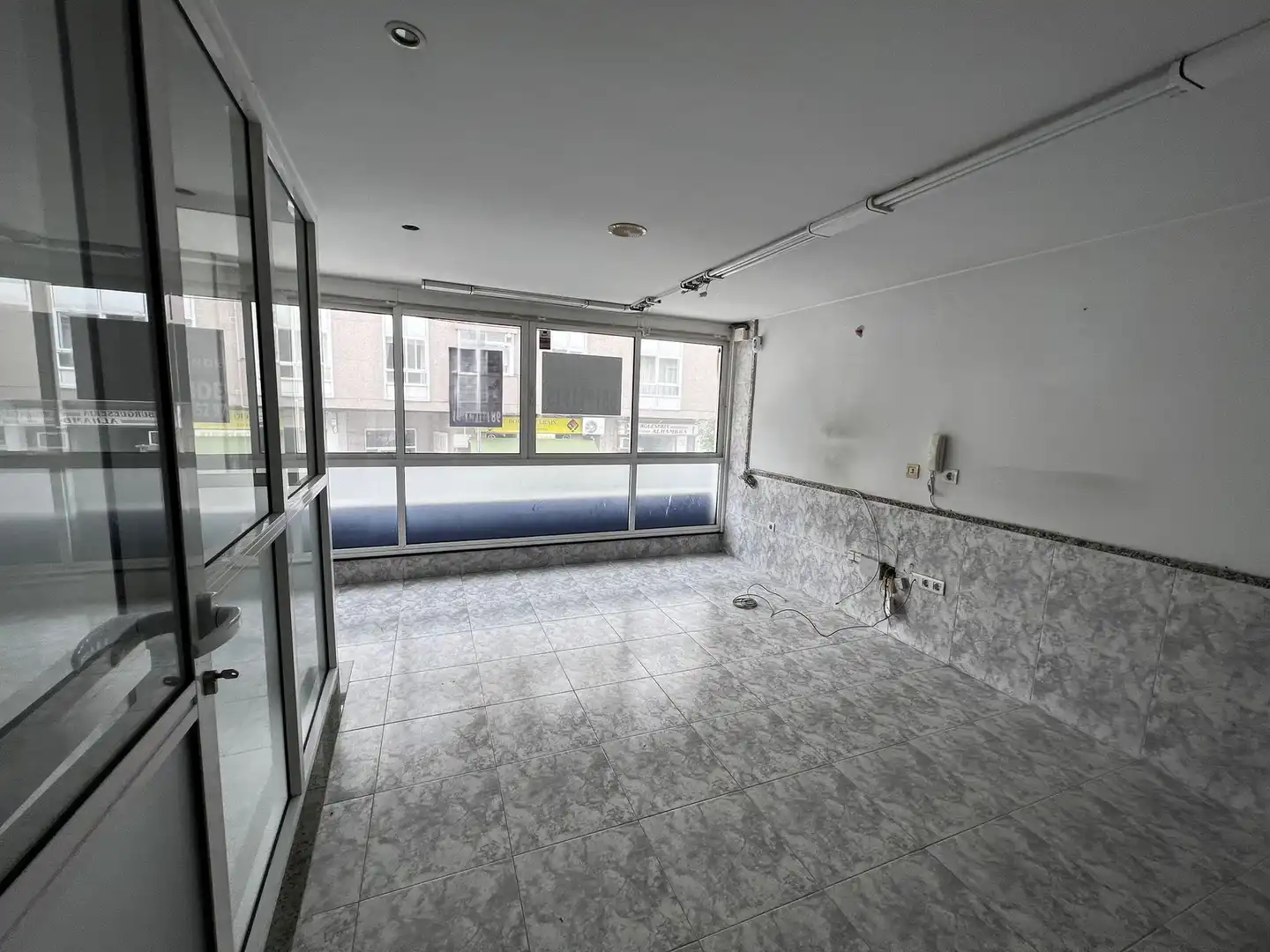 Local comercial en venda a Redondela