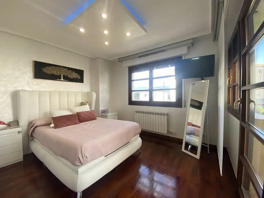 Habitación de Casa o chalet en venta en Iruña Oka / Iruña de Oca con Calefacción, Jardín privado y Terraza