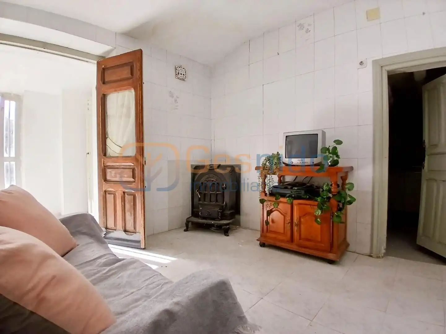 Sala de estar de Casa o chalet en venta en Navafría con Parquet