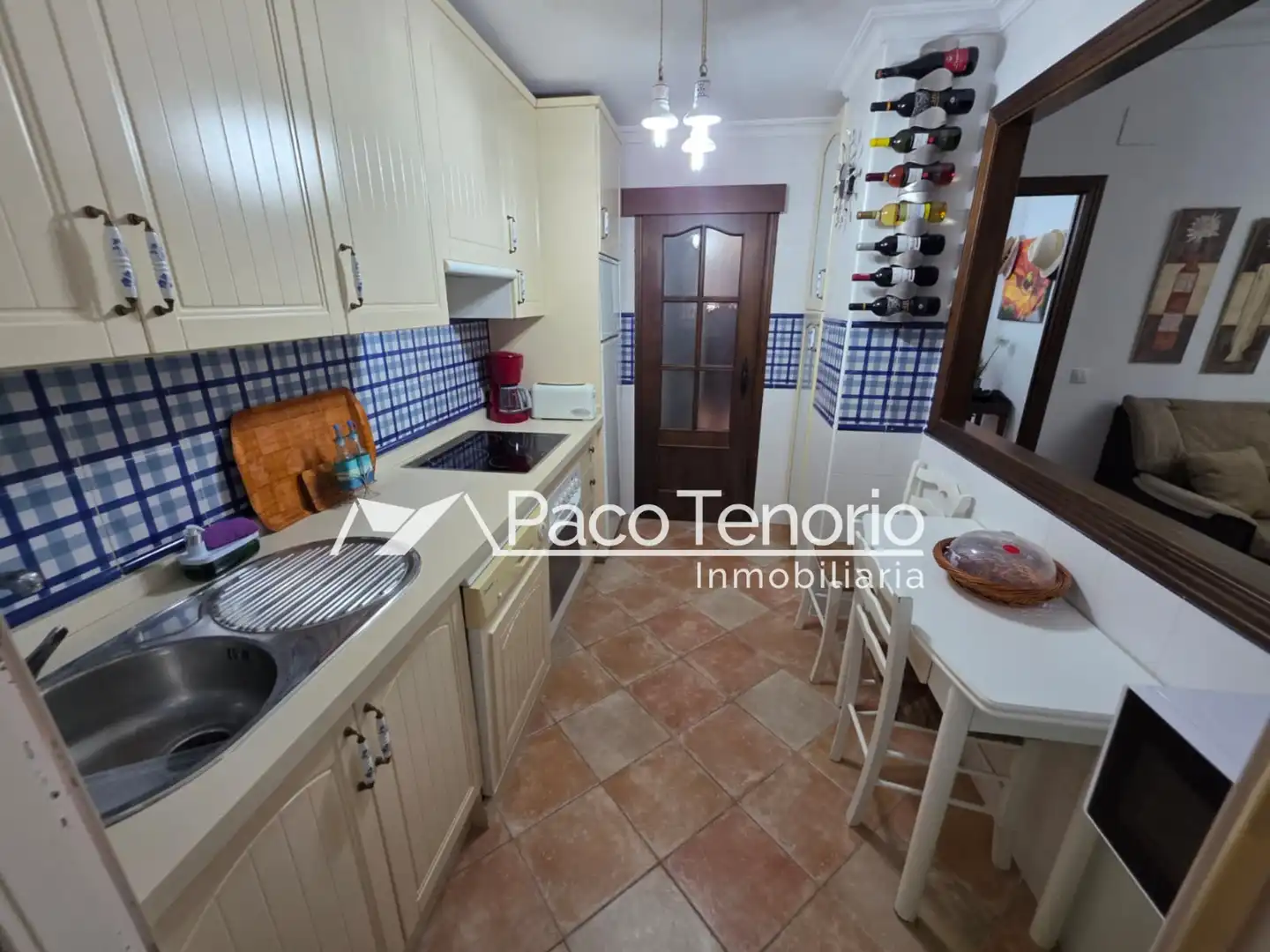 Küche von Wohnung zum Verkauf in Islantilla mit Privatgarten, Terrasse und Abstellraum