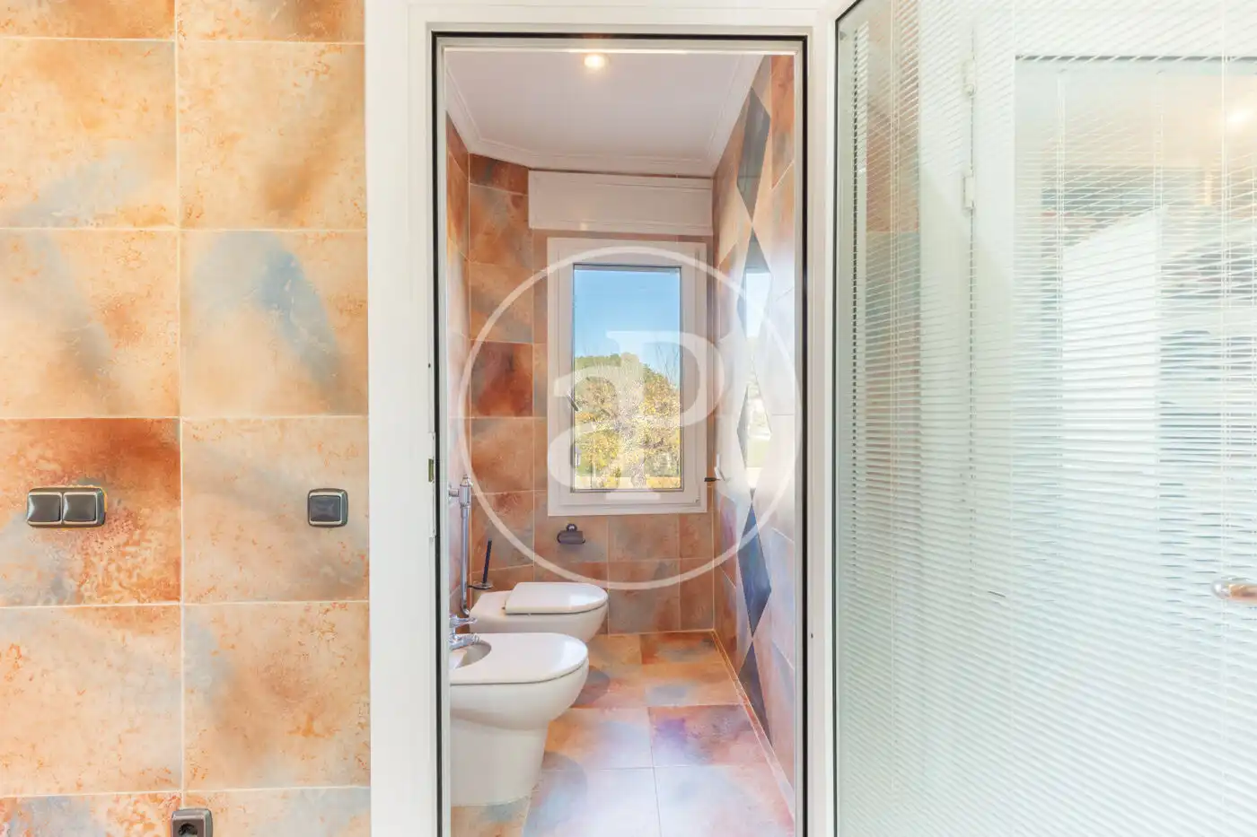 Baño de Casa o chalet en venta en Serra con Aire acondicionado, Calefacción y Jardín privado
