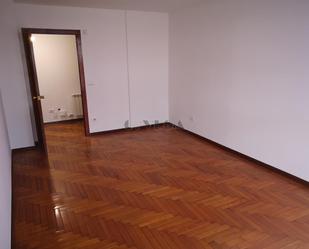 Bedroom of Flat to rent in Vigo   with Heating, Parquet flooring and Storage room