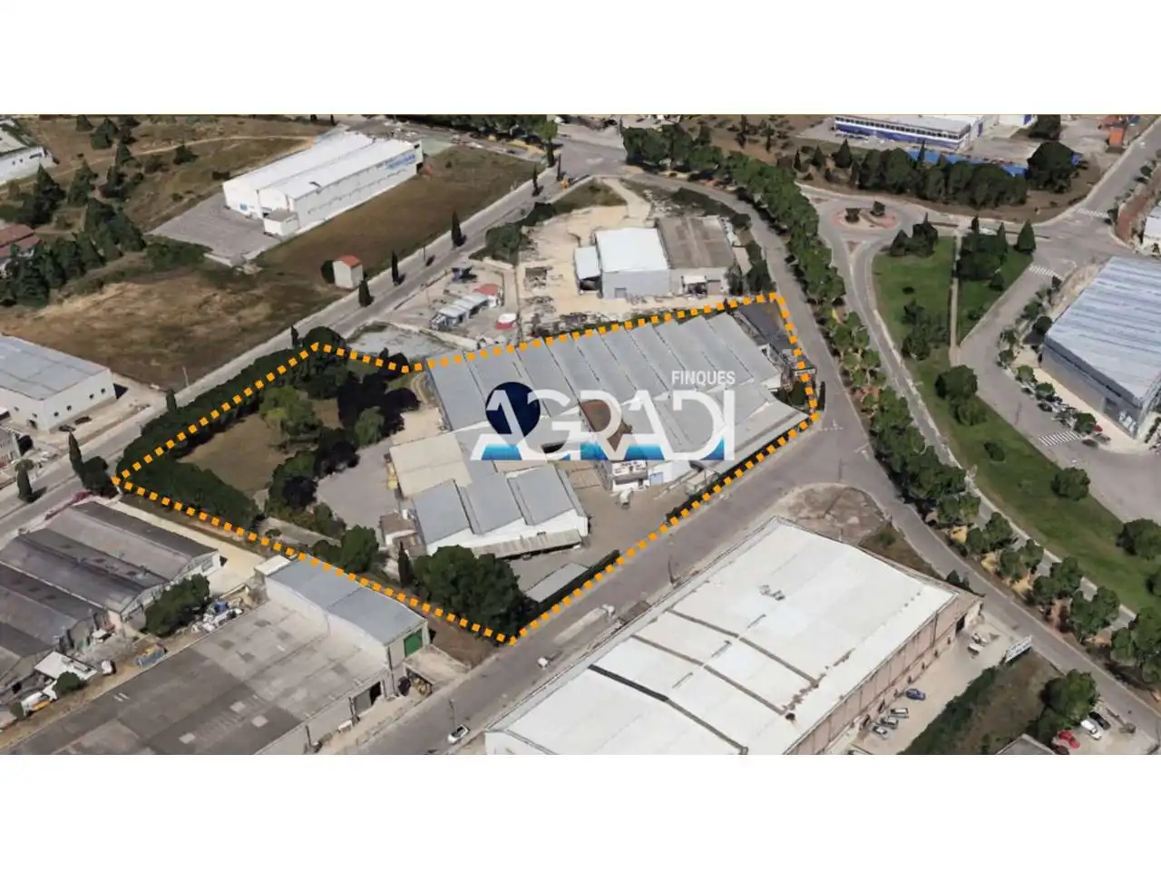 Nau industrial en venda a Calle Can Clapers 2
