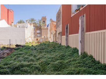 Terreno residencial en venta en Calle Aurora