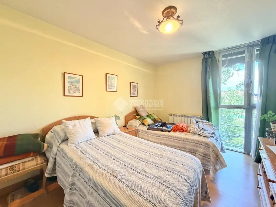 Schlafzimmer von Wohnung zum Verkauf in Madrid mit Klimaanlage, Heizung und Terrasse
