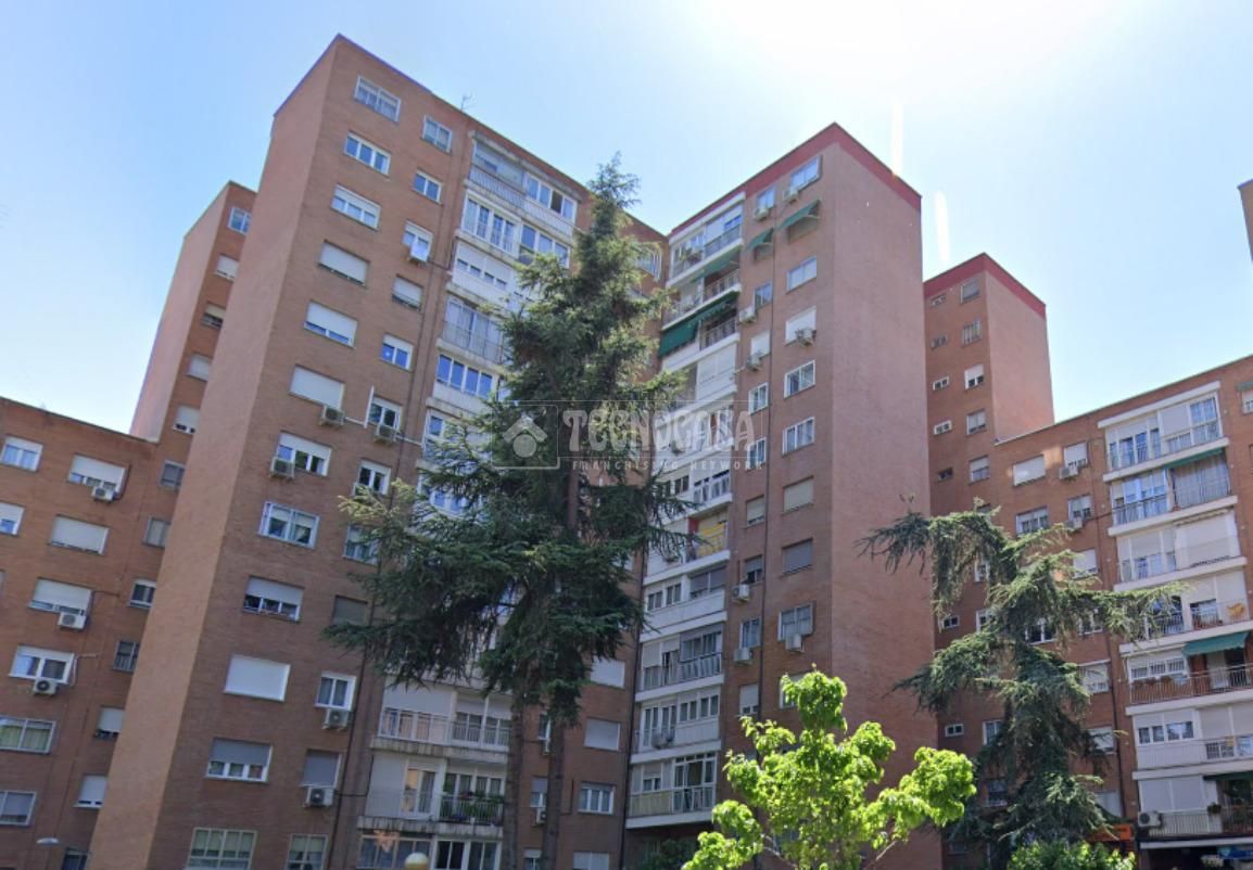 Vista exterior de Pis en venda en  Madrid Capital amb Aire condicionat, Calefacció i Piscina comunitària