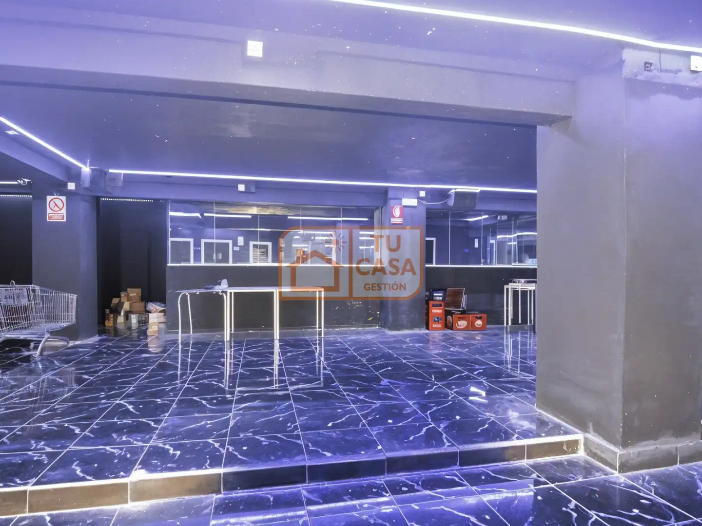 Local comercial en venda a Plaza de Albatros