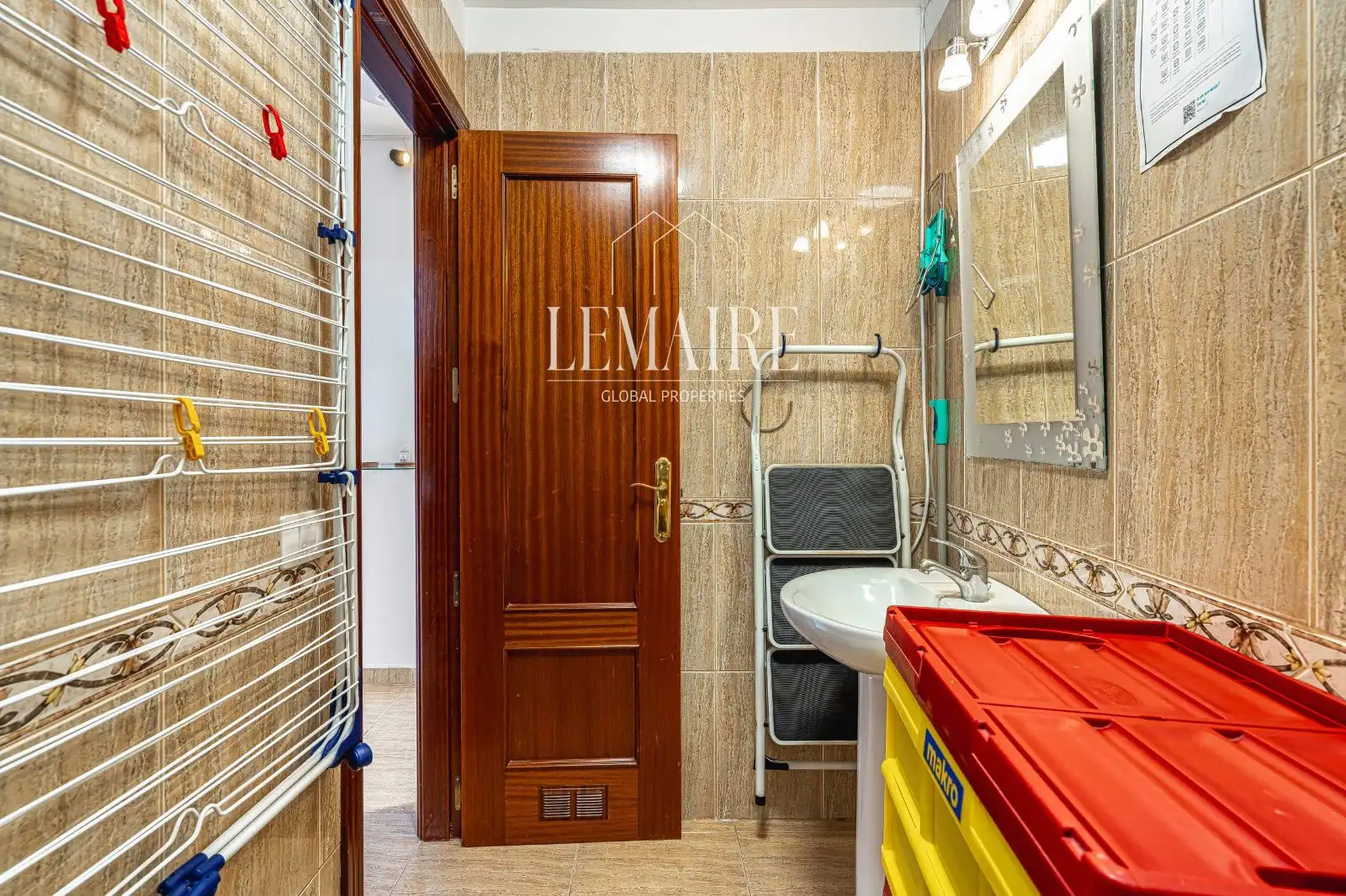 Baño de Piso en venta en Arona con Terraza y Amueblado