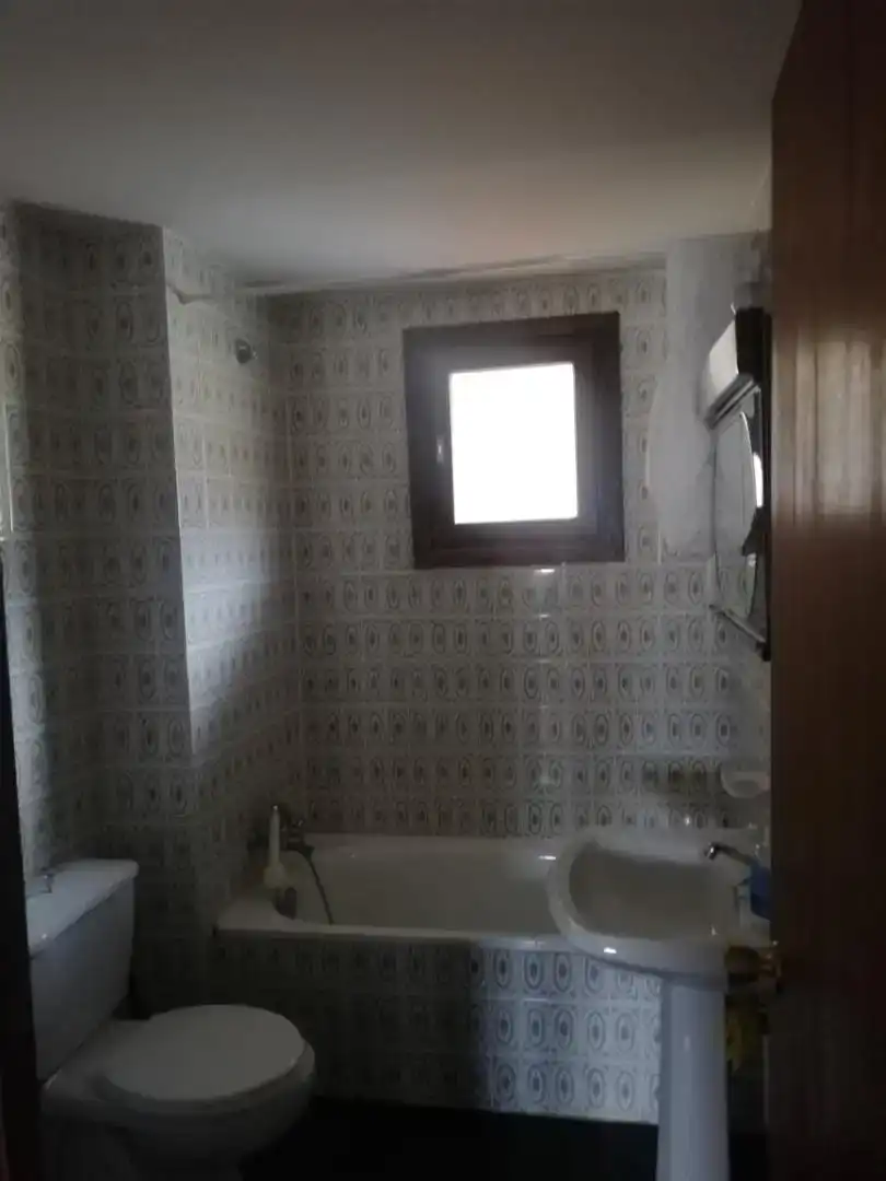Bany de Pis en venda en Ezcaray amb Jardí privat, Piscina i Balcó