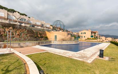 Swimming pool of Single-family semi-detached for sale in Sant Feliu de Guíxols  with Terrace and Balcony