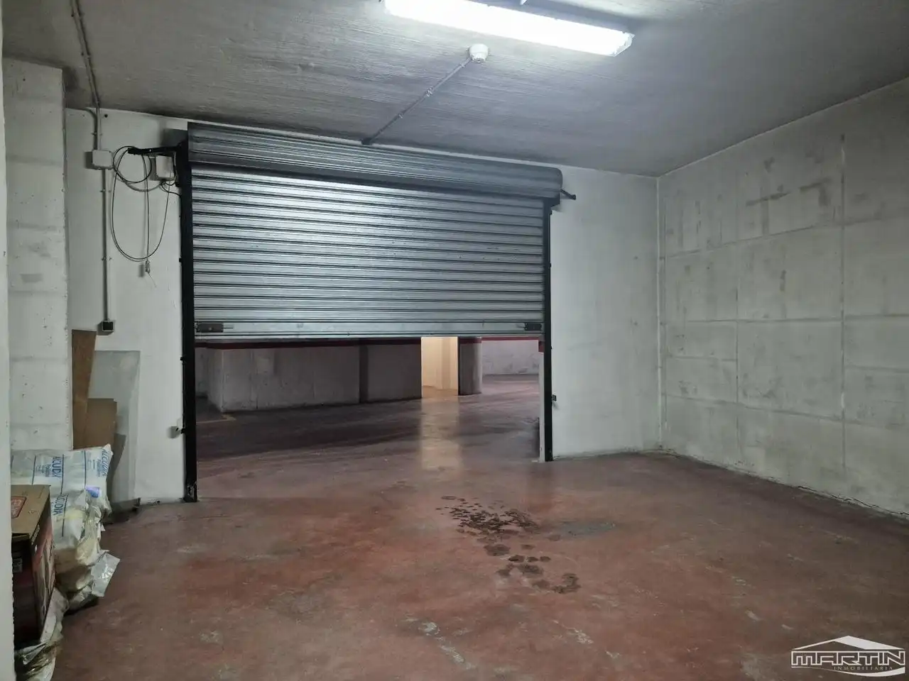 Aparcament de Local en venda en Lucena