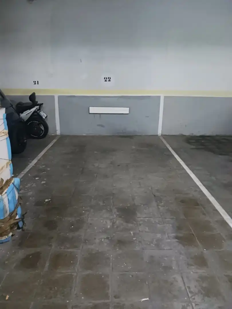 Parking de Piso en venta en Sabadell con Calefacción, Trastero y Amueblado