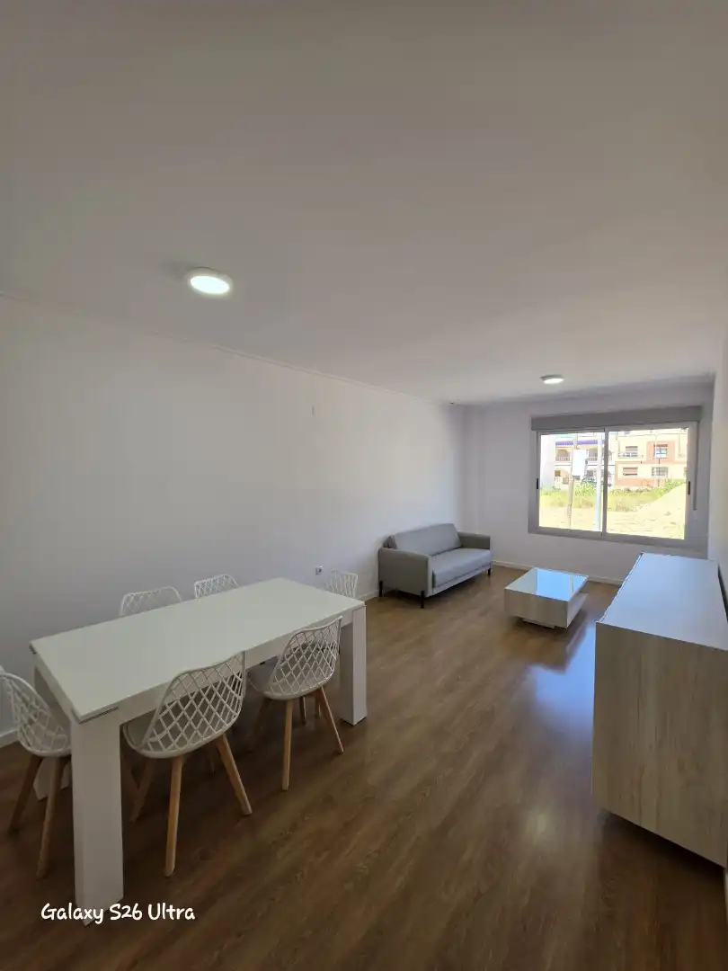 Sala d'estar de Pis de lloguer en San Isidro amb Aire condicionat i Moblat