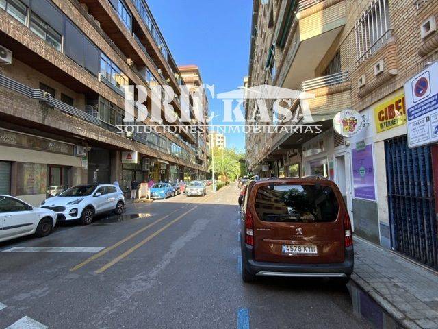 Local comercial en Venta en Calle Profesor Rodríguez Moñino en Centro