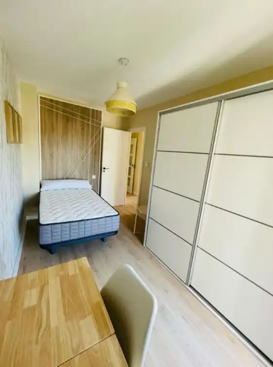 Bedroom of Flat for rent in Granada  with Air Conditioner, Furnished and Oven