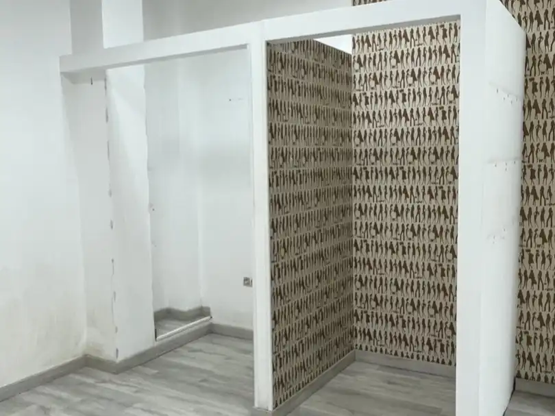 Baño de Local de alquiler en Xove con Parquet