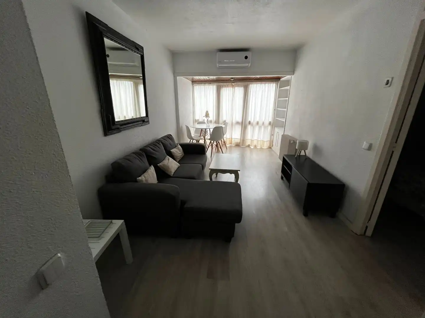 Sala d'estar de Apartament de lloguer en Madrid amb Aire condicionat, Calefacció i Parquet