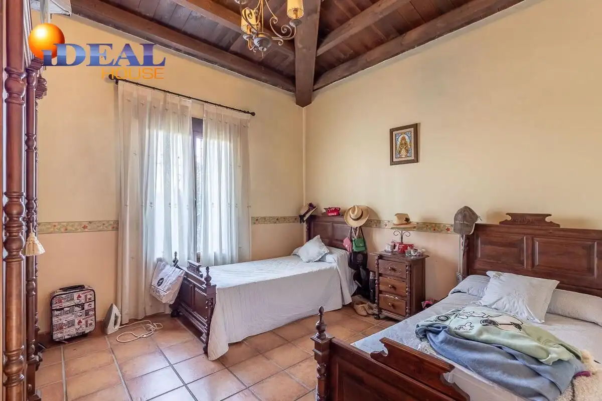 Chalet con jardín en venta en La Zubia Ciudad, imagen 14